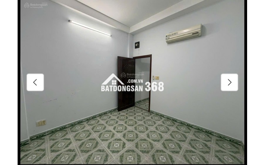 Cho thuê nhà nguyên căn hẻm xe hơi 4pn 3wc tại Hoàng Hoa Thám - Tân Bình