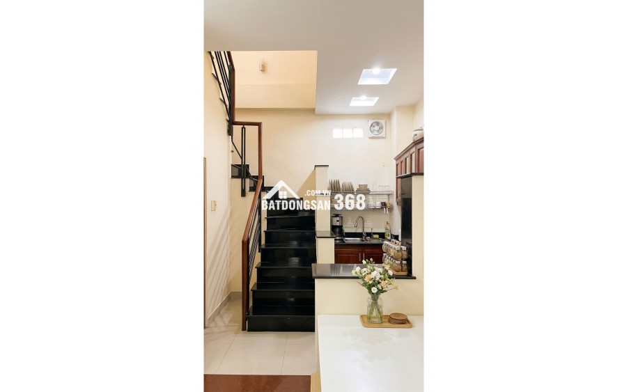 CHỈ 20M RA MT ÂU DƯƠNG LÂN - NHÀ 3 TẦNG CÓ SÂN THƯỢNG, CHUẨN ĐẸP - GIÁ 6,9 TỶ