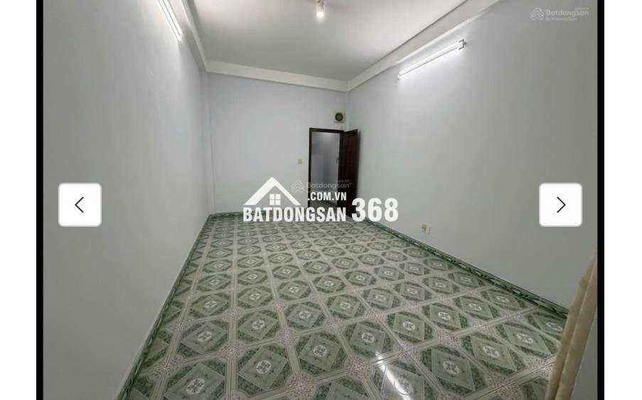 Cho thuê nhà nguyên căn hẻm xe hơi 4pn 3wc tại Hoàng Hoa Thám - Tân Bình