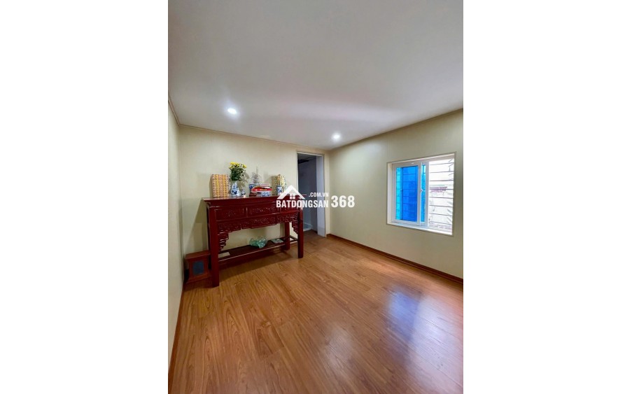 NGÃ TƯ SỞ - OTO QUA NHÀ 3 THOÁNG - 6 TẦNG VỪA Ở VỪA KINH DOANH - CHƯA TỚI 8 TỶ , 7,9 TỶ