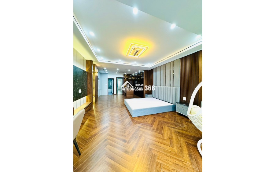 Bán nhà mặt ngõ thông Việt Hưng 75m2 x 4 tầng, MT: 5m