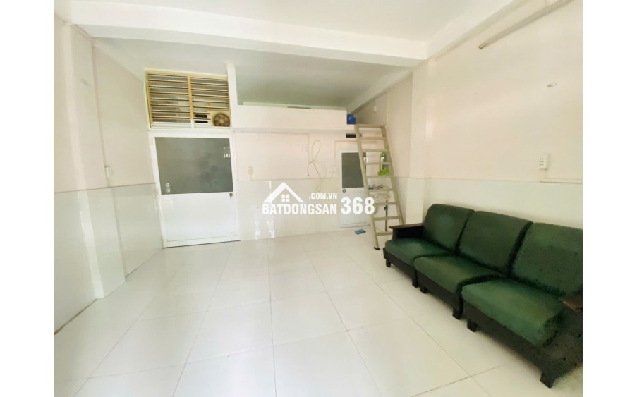  HẠ 100 TRIỆU – GIÁ MỚI CHỈ 3.6 TỶ   MẶT TIỀN TẦNG TRỆT CHUNG CƯ LÔ G LẠC LONG QUÂN – NGANG LỚN 4.3M – TIỆN KINH DOANH