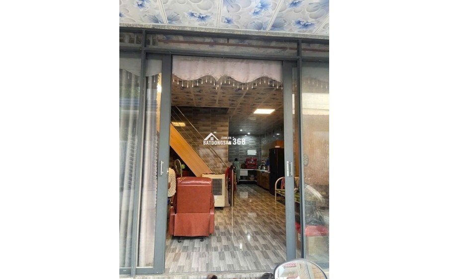 Bán đất tặng nhà 1 trệt 2 lầu ngày trung tâm chợ điều kp2 long bình sổ riêng thổ cư