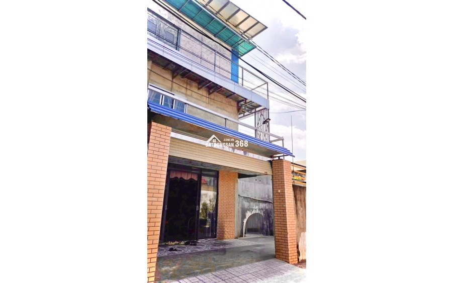 Bán đất tặng nhà 1 trệt 2 lầu ngày trung tâm chợ điều kp2 long bình sổ riêng thổ cư