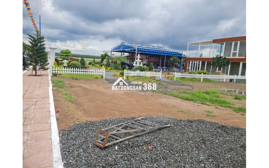Cần bán gấp 200m2 đất gần kcn Becamex