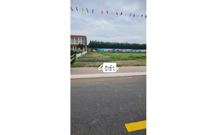 Cần bán gấp 200m2 đất gần kcn Becamex