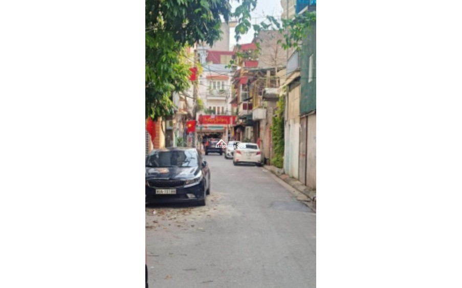 Bán đất Việt Hưng, 45m2, MT 4m, lô góc, ô tô tránh