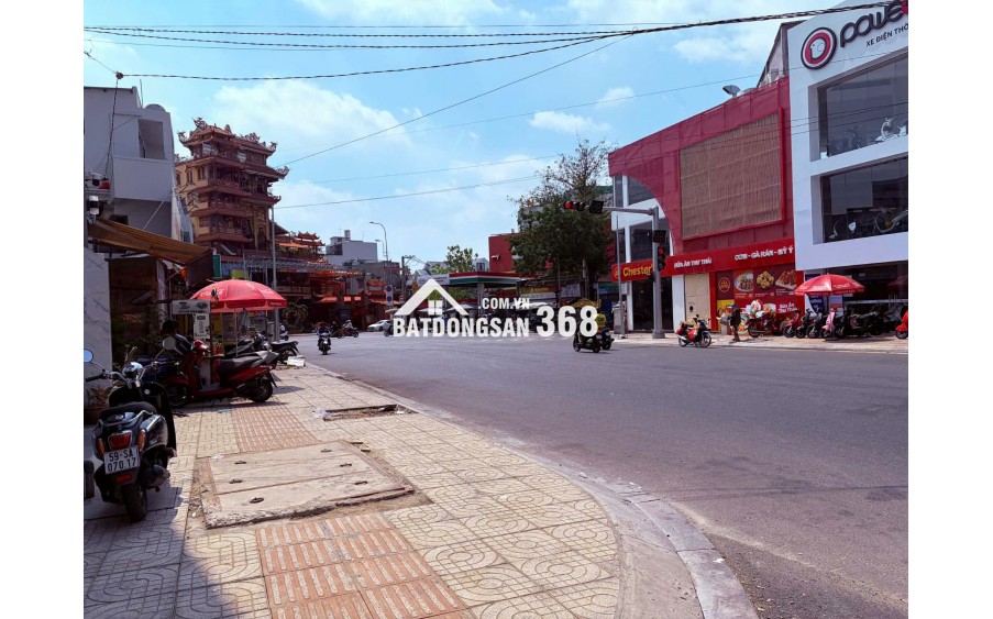  Đất Nơ Trang Long – ngang 7m x 20  – 18.6 tỷ, đang làm dãy trọ tiện xây