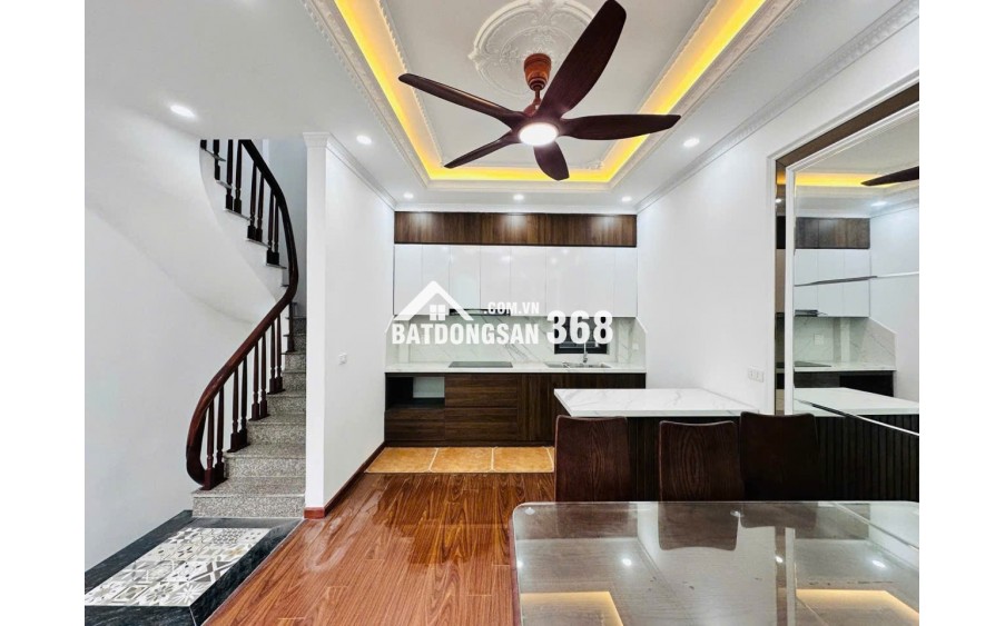 BÁN NHÀ CẦU GIẤY - BA GÁC ĐỖ CỬA, 41M2 - 6 TẦNG ĐẸP, FULL NỘI THẤT, GIÁ 9,8 TỶ