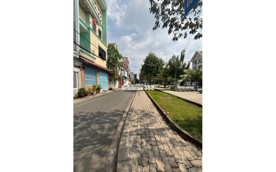 Quận 7, Căn Hộ Dịch Vụ 6 Tầng, 20 Phòng, 6x18m, 27 Tỷ, Tại KDC Tân Quy Đông, Bán Gấp