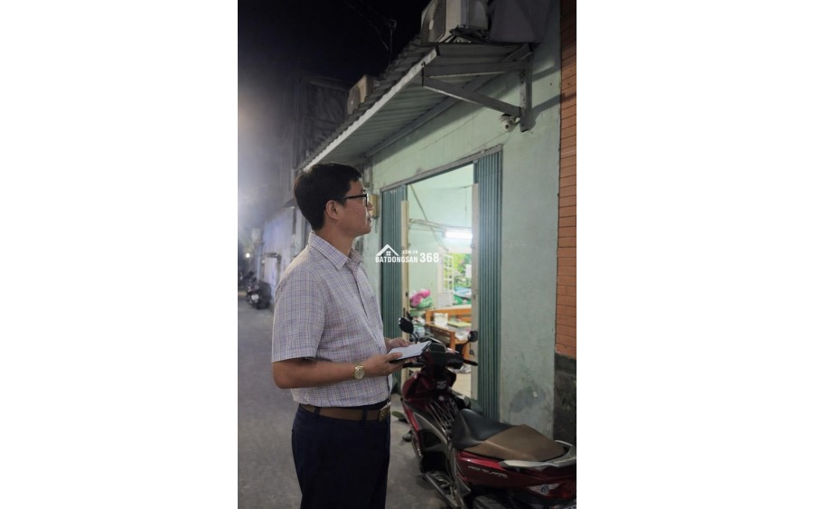 4.5 TỶ – 70M2 – NGANG 7M – SÁT MẶT TIỀN NGUYỄN VĂN QUÁ Q12.