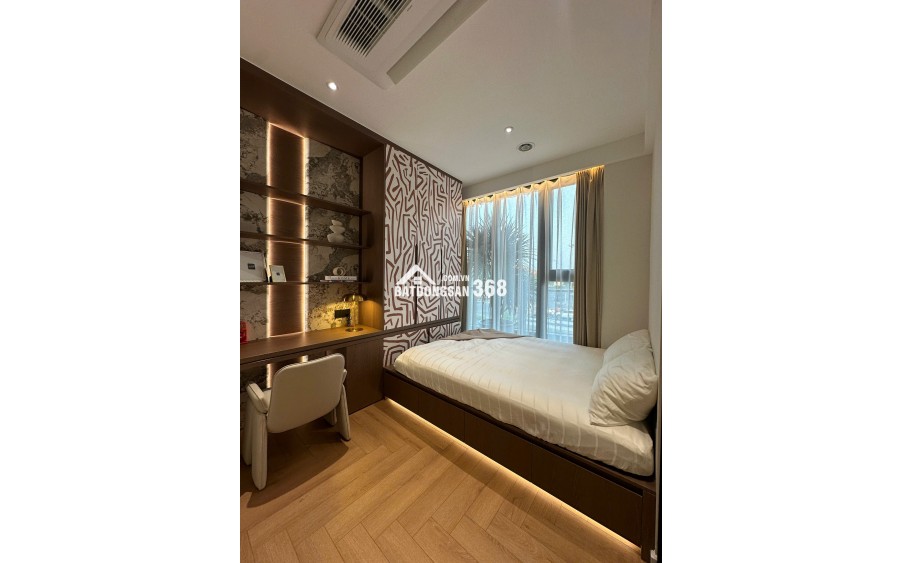 Suất ngoại giao 10 căn The Poet trực diện biển/pháo hoa RẺ HƠN THỊ TRƯỜNG 300TR - sở hữu lâu dài