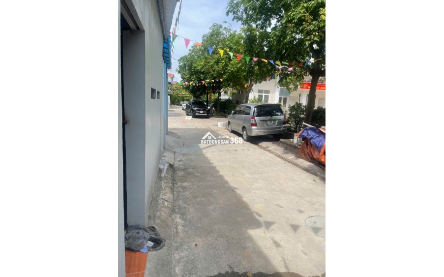 Chính chủ cần thanh khoản gấp bán nhà dòng tiền Nguyễn Văn Cừ  thu nhập sẵn 18 triệu/tháng