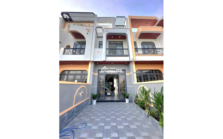 Nhà đẹp xây mới – An cư lạc nghiệp tại Bến Lức – Gần UBND, trường học