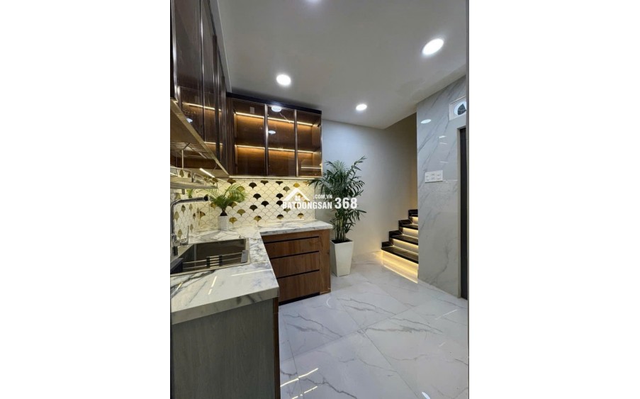 NHÀ ĐẸP LUNG LINH, HXH, NGANG 4M, 4 TẦNG, SHR, PHẠM VĂN CHÍ, 6 TỶ HƠN, QUẬN 6
