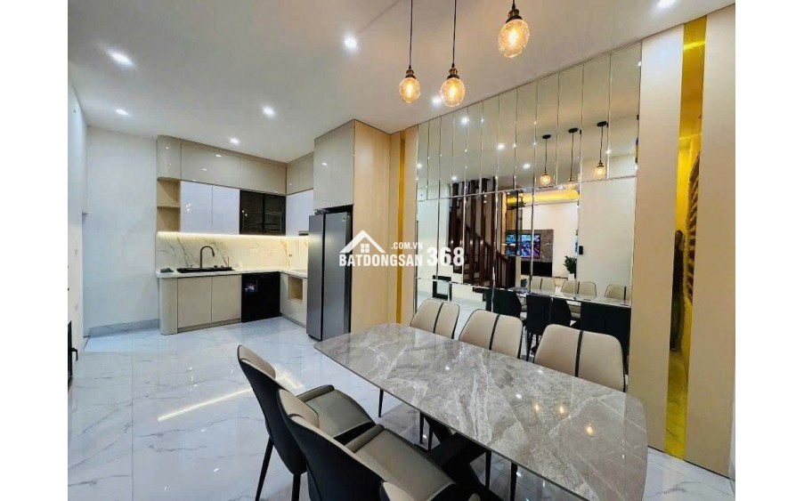 Cần bán  Trung tâm Long Biên ,Nguyễn Văn Cừ  ,nhà mới đẹp ở ngay 
+ 60m² thang máy xịn , full nội thất, Nhỉnh 12  
+ Lô góc thoáng vĩnh viễn