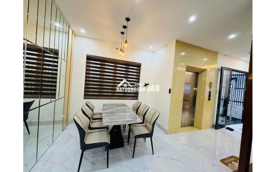 Cần bán  Trung tâm Long Biên ,Nguyễn Văn Cừ  ,nhà mới đẹp ở ngay 
+ 60m² thang máy xịn , full nội thất, Nhỉnh 12  
+ Lô góc thoáng vĩnh viễn