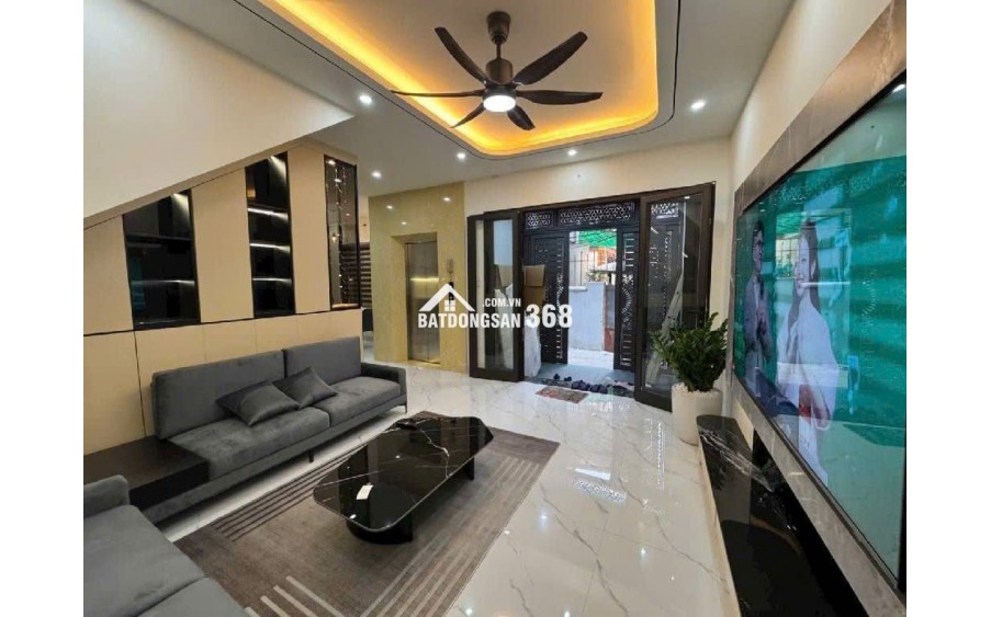 Cần bán  Trung tâm Long Biên ,Nguyễn Văn Cừ  ,nhà mới đẹp ở ngay 
+ 60m² thang máy xịn , full nội thất, Nhỉnh 12  
+ Lô góc thoáng vĩnh viễn