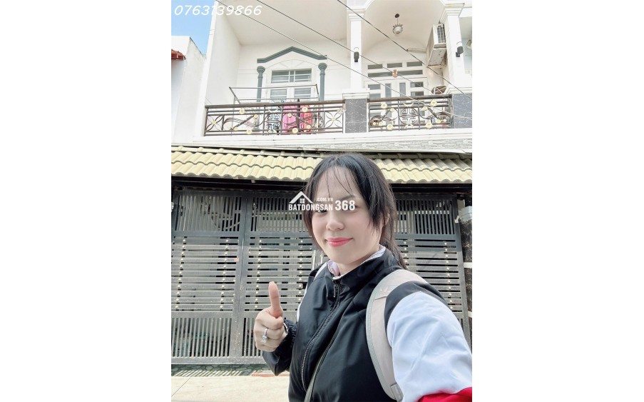 CHI 5. x TỶ- NHÀ 3 TẦNG- GẦN hOÀNG QUỐC VIỆT- HXH 6M- NGANG 5.5M- 2 LẦU- HOÀN CÔNG.