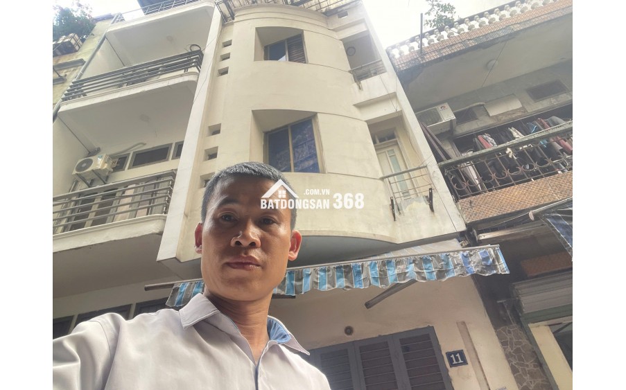 Bán nhà lô góc 2 mặt tiền, gần phố Hào Nam, Đống Đa, 30m2 5 tầng, 4,5m hơn 10 tỷ, oto đỗ cửa, đa tiện ích xung quanh.