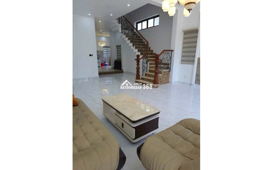 Giảm S.O.C CHỈ 8Ty9
BIỆT THỰ- ĐƯỜNG 10M- 191M2- 2TẦNG- NGANG NỞ HẬU 9.5M- LÊ VĂN LƯƠNG