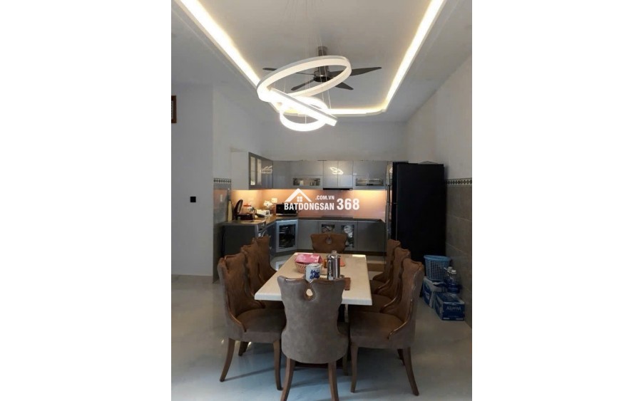 Giảm S.O.C CHỈ 8Ty9
BIỆT THỰ- ĐƯỜNG 10M- 191M2- 2TẦNG- NGANG NỞ HẬU 9.5M- LÊ VĂN LƯƠNG