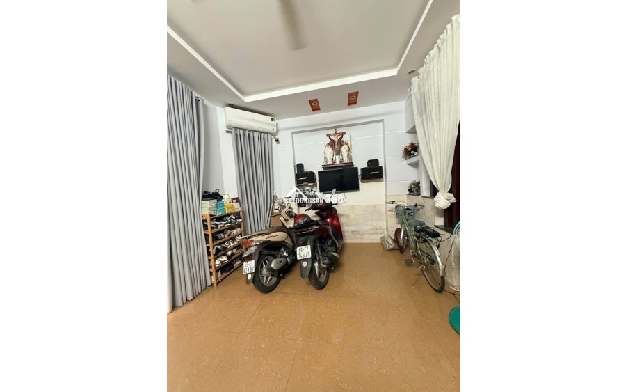 Bán nhà hẻm 4 tầng Bình Thạnh, 4PN, 40m2, sổ hồng, 7.6 tỷ - 0903821326