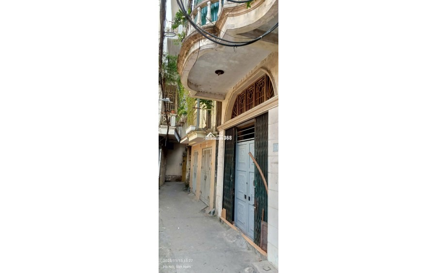 Nhà phố Kim Mã, trục chính giao thông thuận lợi, nhà 4 tầng , diện tích 50m, xây dựng khung cột chắc chắn, 2 mặt thoáng