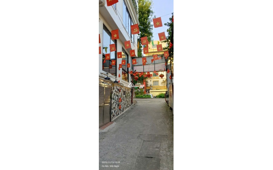 Nhà phố Kim Mã, trục chính giao thông thuận lợi, nhà 4 tầng , diện tích 50m, xây dựng khung cột chắc chắn, 2 mặt thoáng