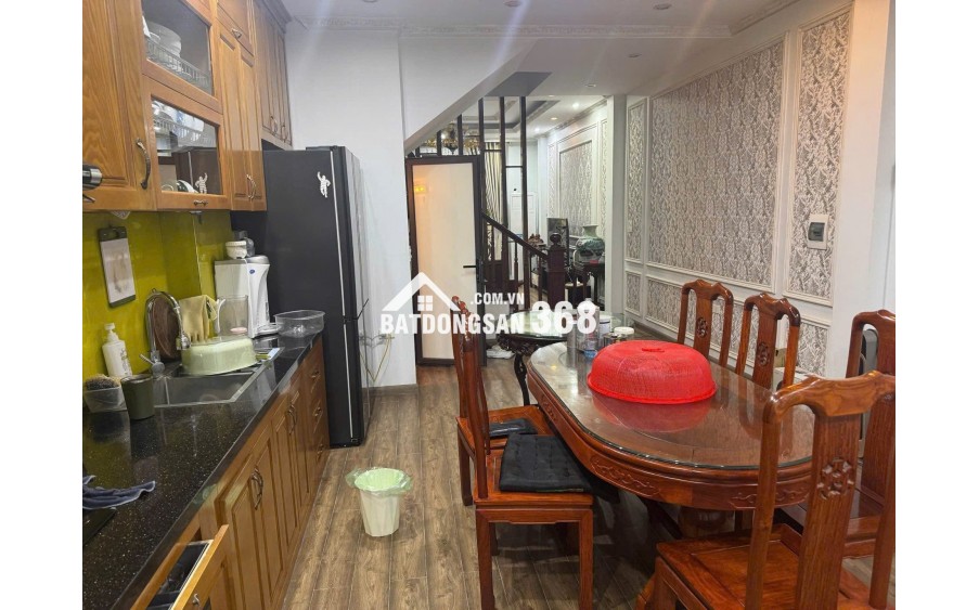 Bán nhà Nguyễn Văn Huyên 40m2x6T,  sát ô tô tránh, kinh doanh đỉnh, chỉ 15 tỷ