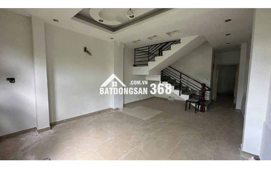 Cho thuê nhà mặt tiền 8 phòng Phạm Ngọc Thạch phường 6 Đà Lạt