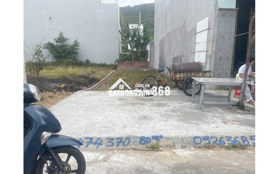 Chính chủ bán đất nền mặt tiền đường 16m ngay khu cây xăng 28 - Hồ Phú Hòa, Quy Nhơn