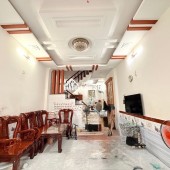 NHÀ 3 TẦNG ĐÚC BTCT Ô TÔ ĐỖ CỬA THÔNG KHẮP NGÃ