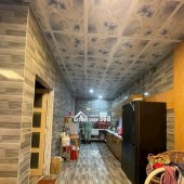 Bán đất tặng nhà 1 trệt 2 lầu ngày trung tâm chợ điều kp2 long bình sổ riêng thổ cư