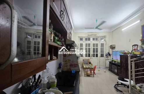 Bán Nhà Thụy Khuê ,4 Tầng , 63m2 , Gần Hồ ,ngõ Thông Trích Sài, 13x Tỷ ( Có gia Lộc )