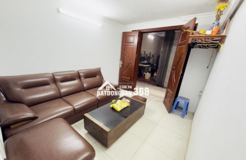 Bán nhà tập thể Ngô Thì Nhậm HBT cũ 82m2 2 ngủ 1wc chỉ nhỉnh 4,5x tỷ ô tô