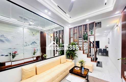 CẦN BÁN NHÀ PHỐ QUAN NHÂN - 33M2 - 5 TẦNG - MT 3.2- GIÁ 8.15 TỶ