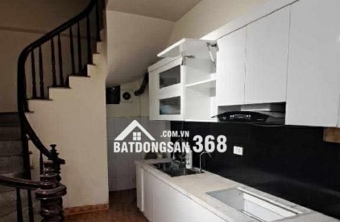 Nhà đẹp ngõ ô tô, 3.75 tỷ, tặng toàn bộ nội thất, cách phố Ngọc Lâm vài bước chân
