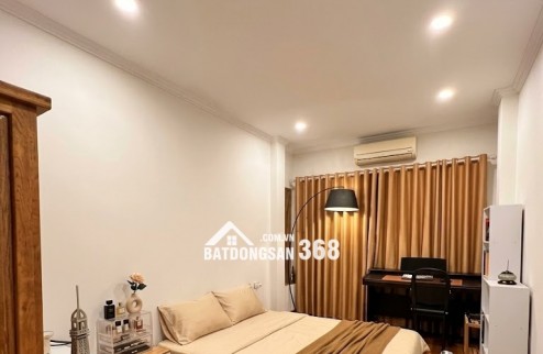 Nhà cạnh Võng Thị Tây Hồ ngõ thông – 1 phút hồ - lâu lâu mới có – 3 gác vào nhà - ở sướng