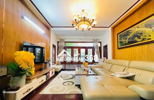 Trung Tâm Lạc Long Quân - Nhà Đẹp 6 Tầng - Chủ Xây Tâm Huyết Tặng Nội Thất - Ô Tô Tránh - Sổ Hoa Hậu - Ở Sướng