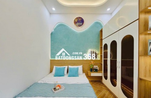 HÀNG HIẾM - SÂN BAY TSN 10” - 35M2 (3.6x9.5) - 2 TẦNG, 2 PN, 2 WC - HẺM SẠCH, DÂN TRÍ CAO