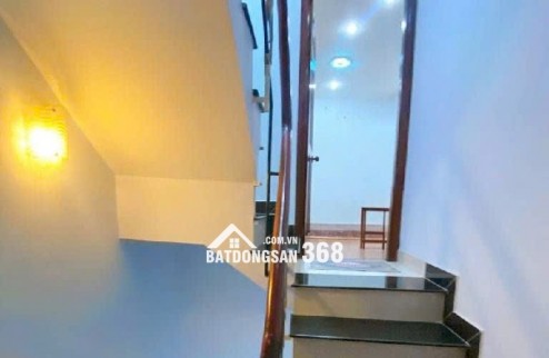 Bán nhà 5 tầng Hoàng Hoa Thám, Bình Thạnh - 37m2, 7.9 tỷ, 4PN, SH