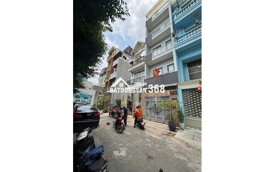 Vịtrí tuyệt đẹp giáp Quận 11, ngay Tô Hiệu- Hòa Bình. hẻm thông thoáng, khu phân lô đồng bộ, đối diện nhà view công viên,