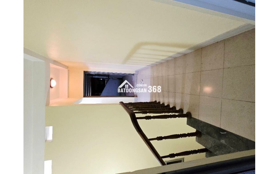 Bán nhà phố Ô Cách, diện tích 50m2, xây 4 tầng kiên cố