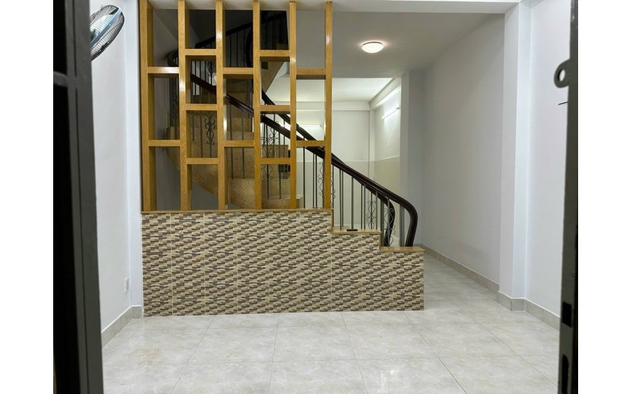 HẺM XE HƠI NGUYỄN KIỆM GIÁP SÂN BAY – 3 LẦU NỞ HẬU – SẴN DÒNG TIỀN 14TR /THÁNG