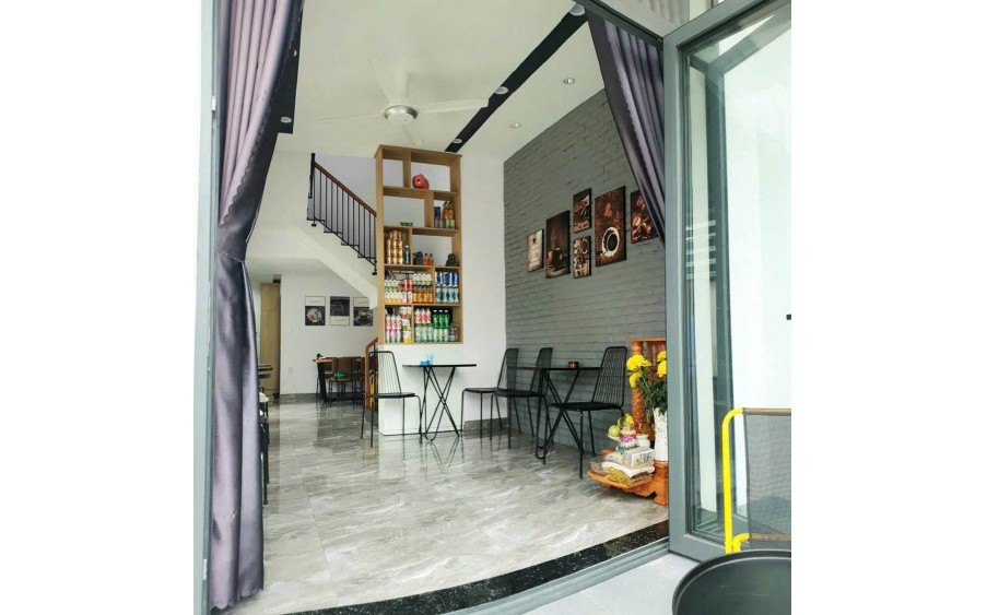 Nhà kiệt Ngô quyền đi ra biển Mỹ Khê  500m view trực diện, pháp lý chuẩn,Nhà 4PN, 3Wc,full nội thất,chỉ Vali vào ở,Nhà 3 tầng DT:63m2 giả chỉ 5,3 tỷ