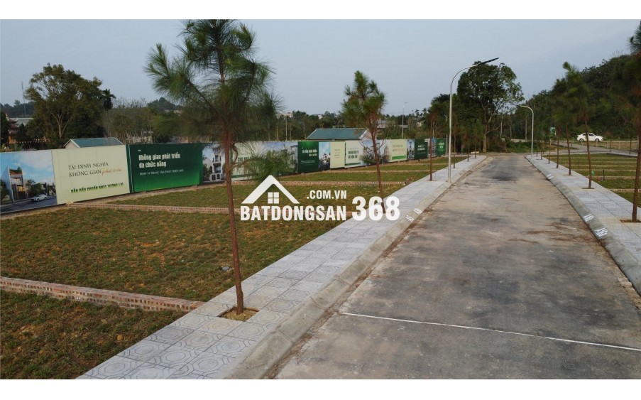 Tôi cần bán mảnh đất đẹp 100m2, mặt tiền 5,97m, đường rộng 15m tại Phú Cát, Hà Nội, giá 2,2 tỷ.
