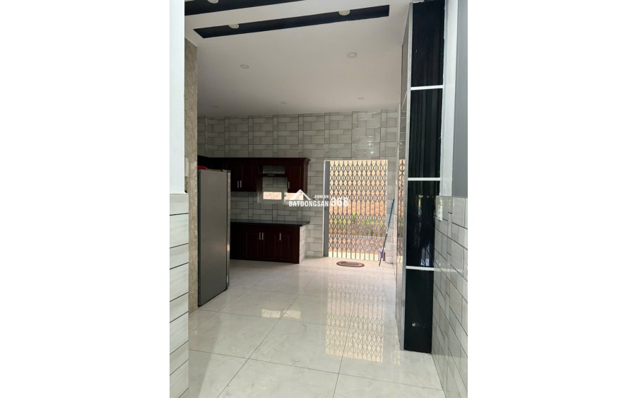 Bán nhà siêu đẹp 5x20m 1 trệt 3 lầu sân thượng MT Trịnh Quang Nghị Bình Chánh