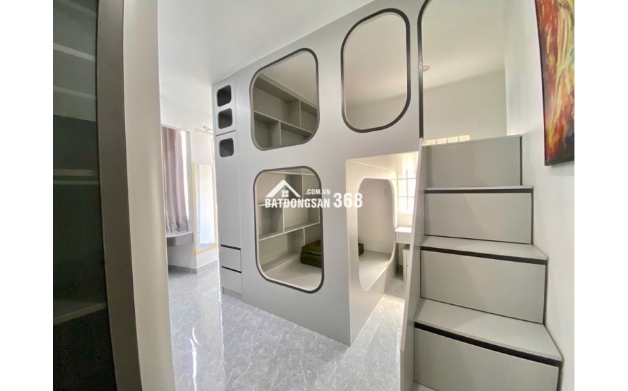 HIẾM - SÁT CÔNG VIÊN LÊ THỊ RIÊNG - HẺM XE TẢI - CÓ SÂN ĐẬU XE HƠI - 3 PHÒNG NGỦ CHỈ NHỈNH 8 TỎI.