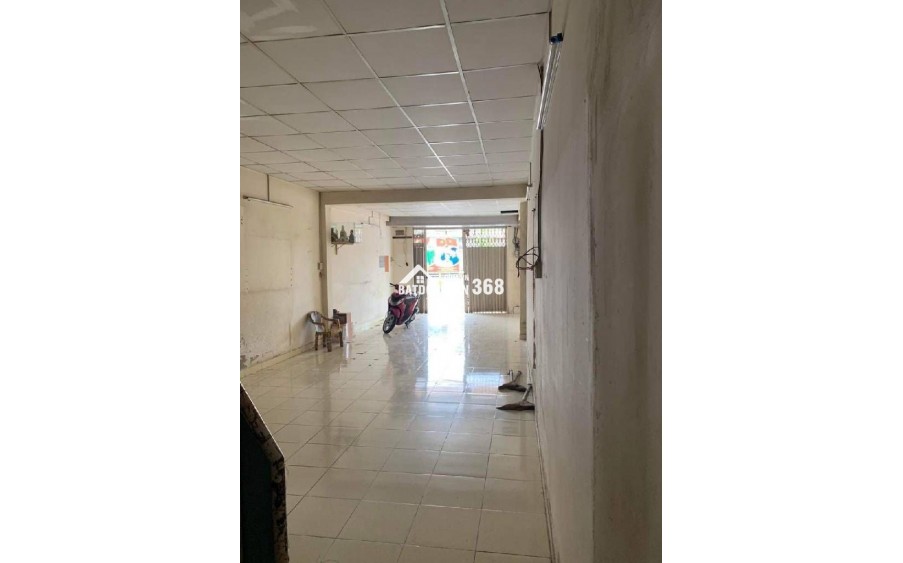 MUA NHÀ LÀ MUA VỊ TRÍ - MẶT TIỀN LŨY BÁN BÍCH CHỈ  - 61M2 - CHỦ Ở LÂU ĐỜI - NHÀ CŨ TIỆN XÂY MỚI.
